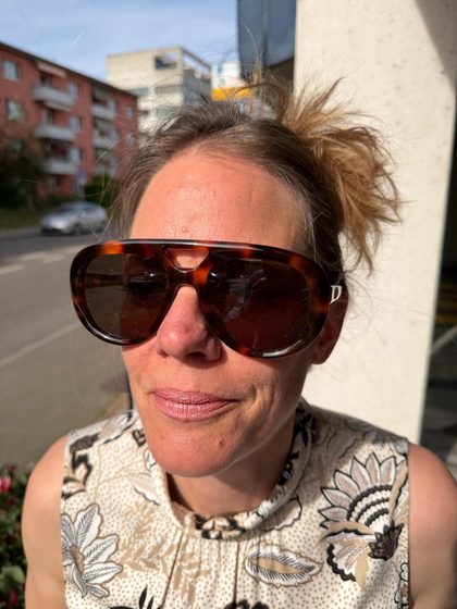 Reales Foto am Gesicht — Front (Quelle)